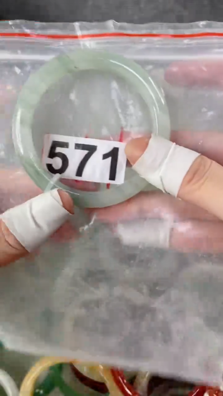 【闪购商品】石英质玉手镯未镶嵌5455+571