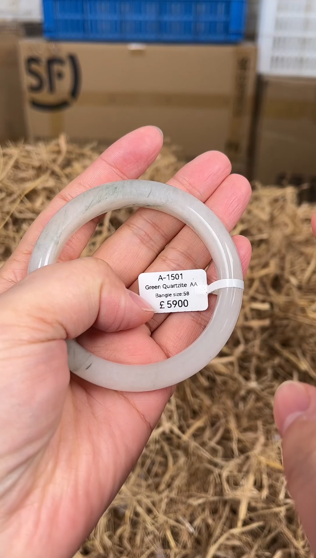 未镶嵌手镯石英质玉编码A1501