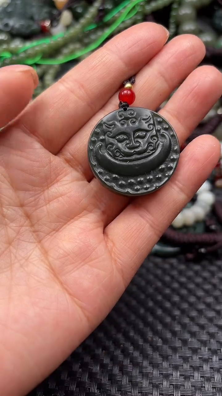 【闪购商品】和田玉颈饰未镶嵌.