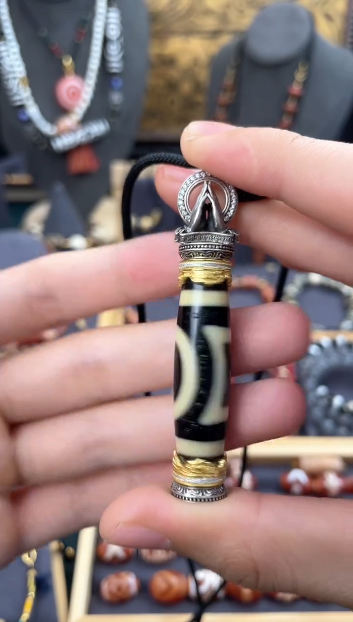 【闪购商品】玛瑙/玉髓颈饰银S925镶嵌高品上肯牙黄天地吊坠