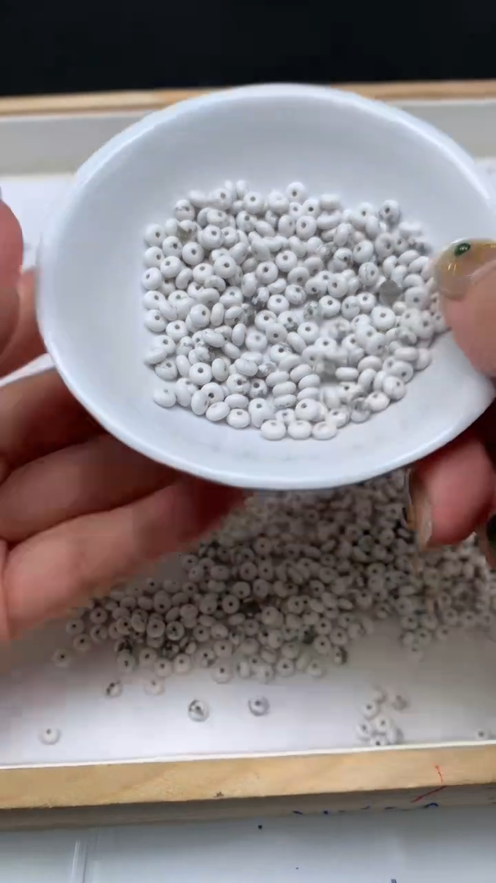 未镶嵌玛瑙手饰B673 白 淞2*4mm50个6.8元