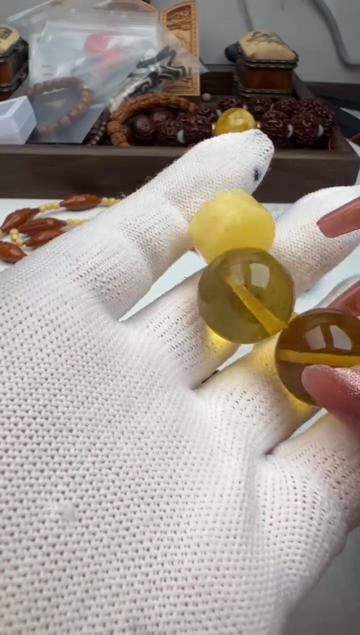 【闪购商品】蜜蜡裸石未镶嵌蜜蜡三颗