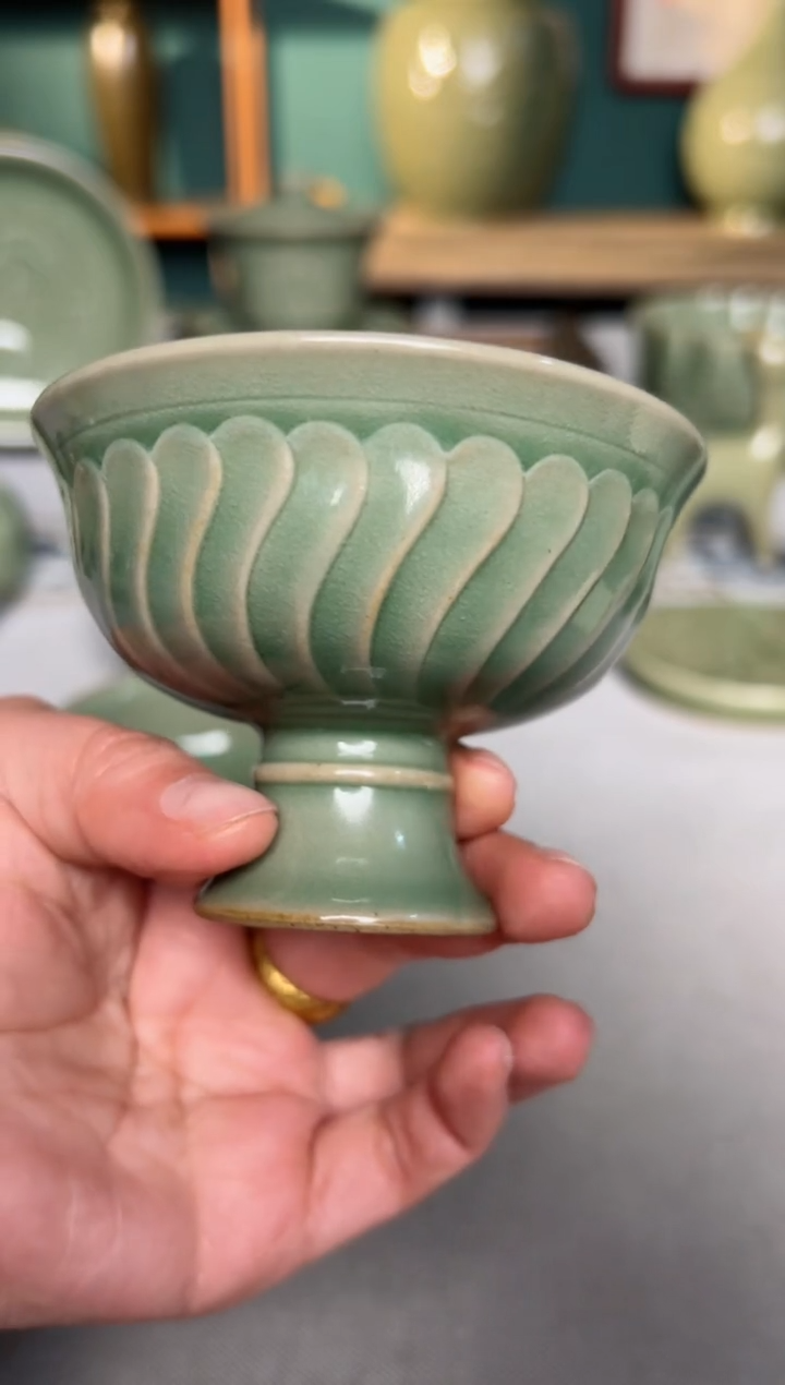 【闪购商品】其他纯手工秘色内外双刻折扇纹高足杯11号