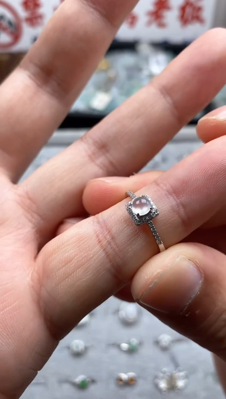 【闪购商品】翡翠颈饰未镶嵌哥哥