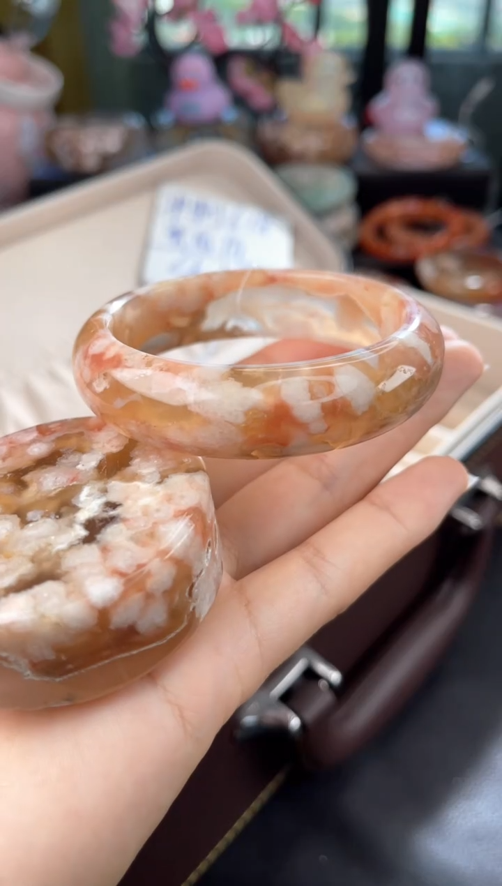 石英质玉手镯未镶嵌55
