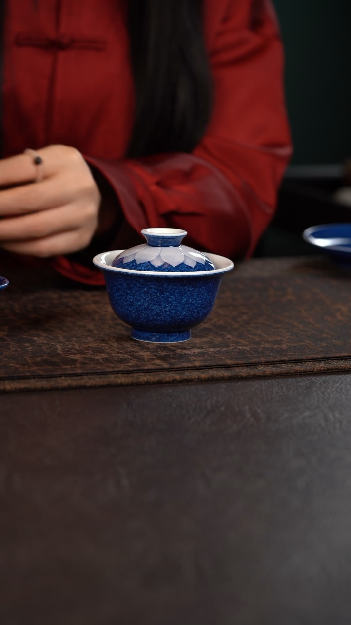 【闪购商品】杯初蓝舍洒蓝莲花元宝盖碗