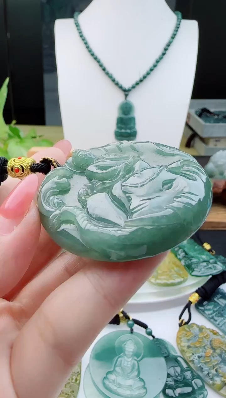 【闪购商品】翡翠颈饰未镶嵌11111111