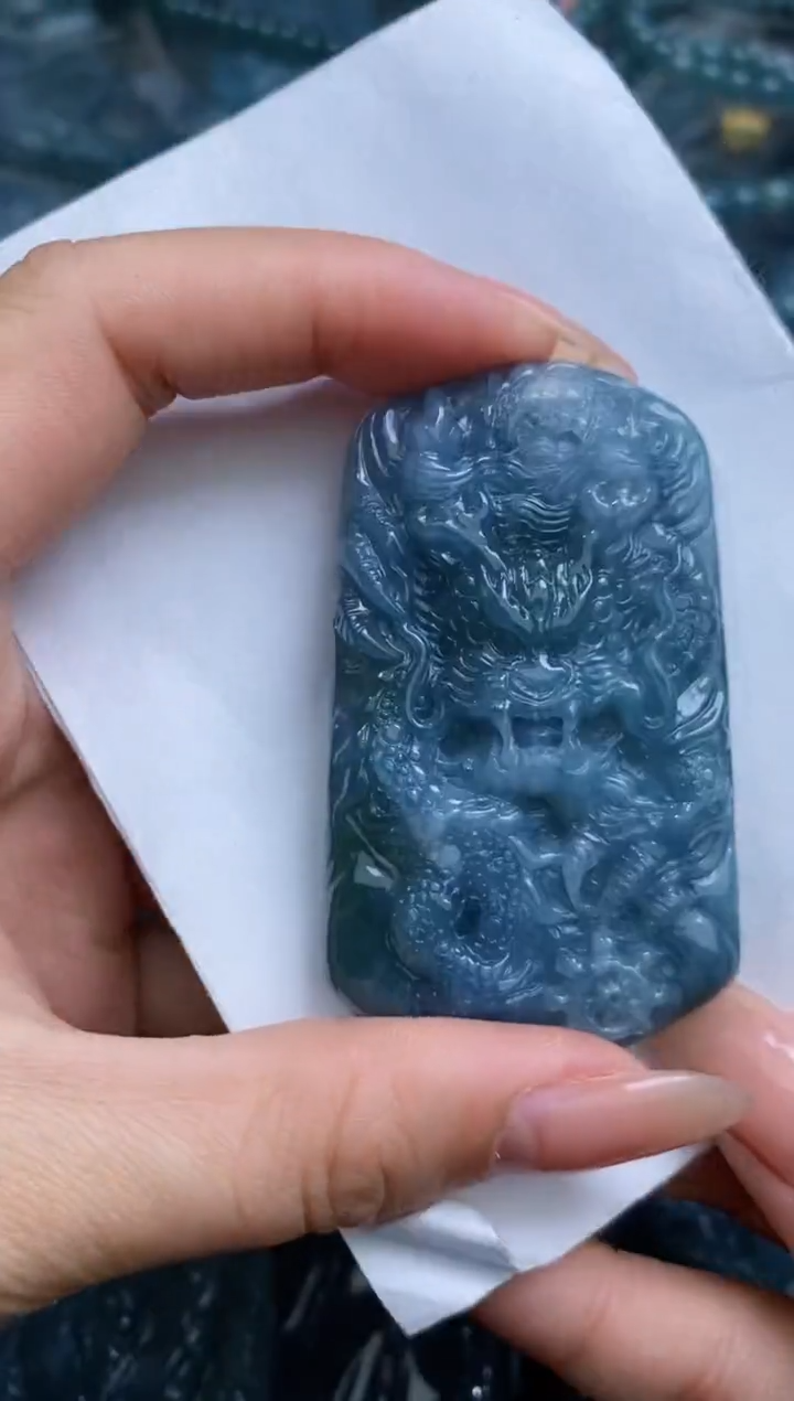 【闪购商品】翡翠颈饰未镶嵌           