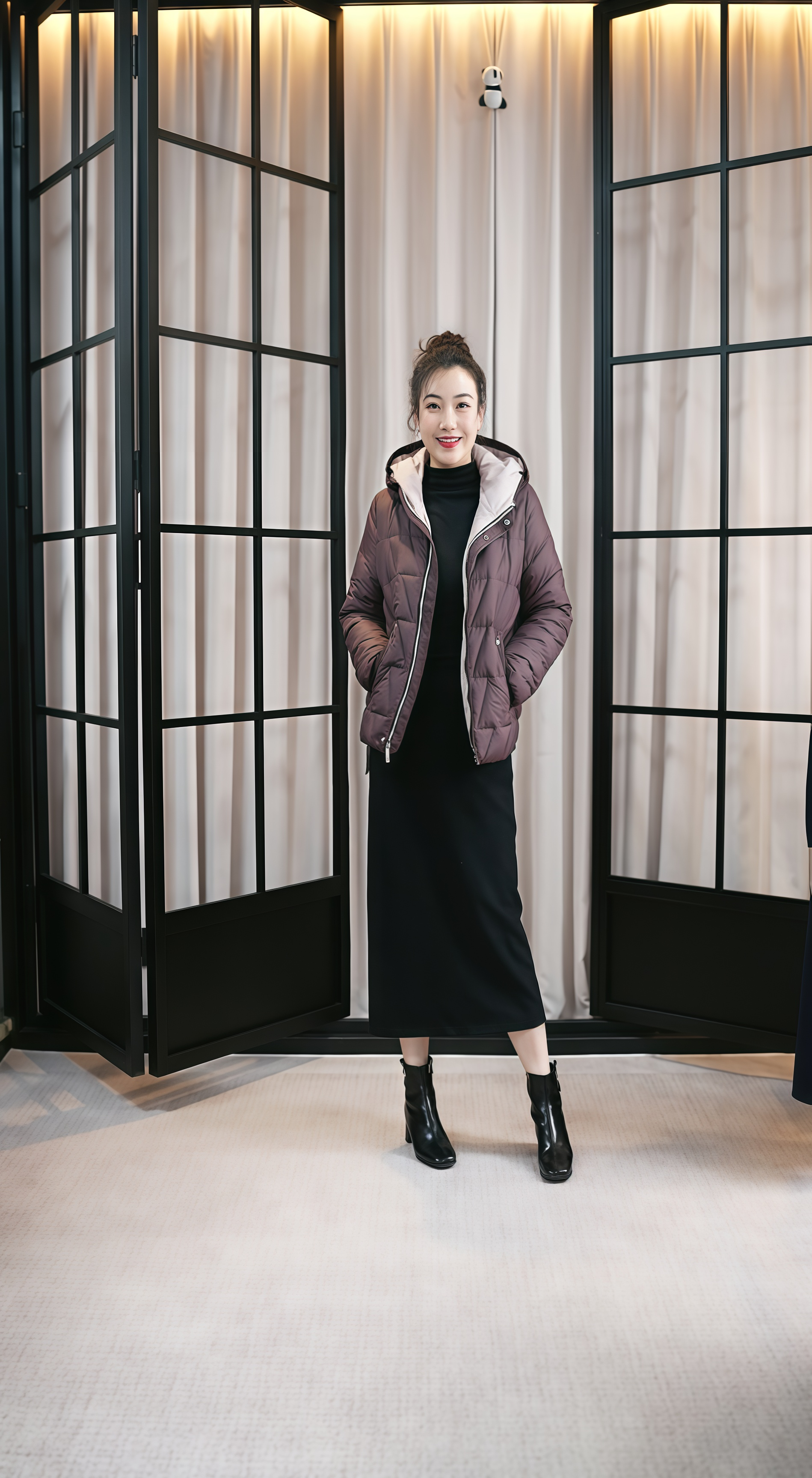 2025冬季短款连帽羽绒服女新款时尚保暖高级感羽绒衣A0043