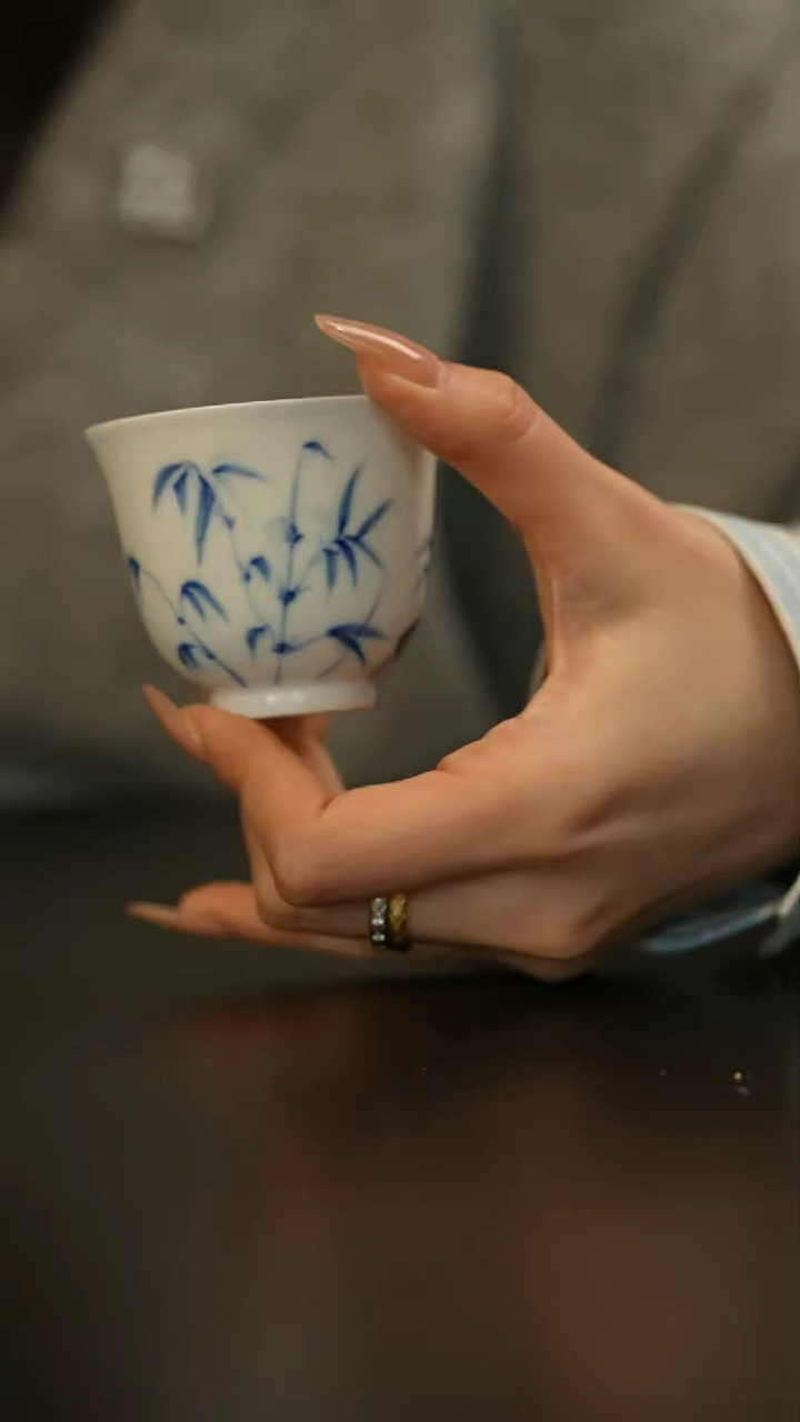 【闪购商品】瓷片             王景东