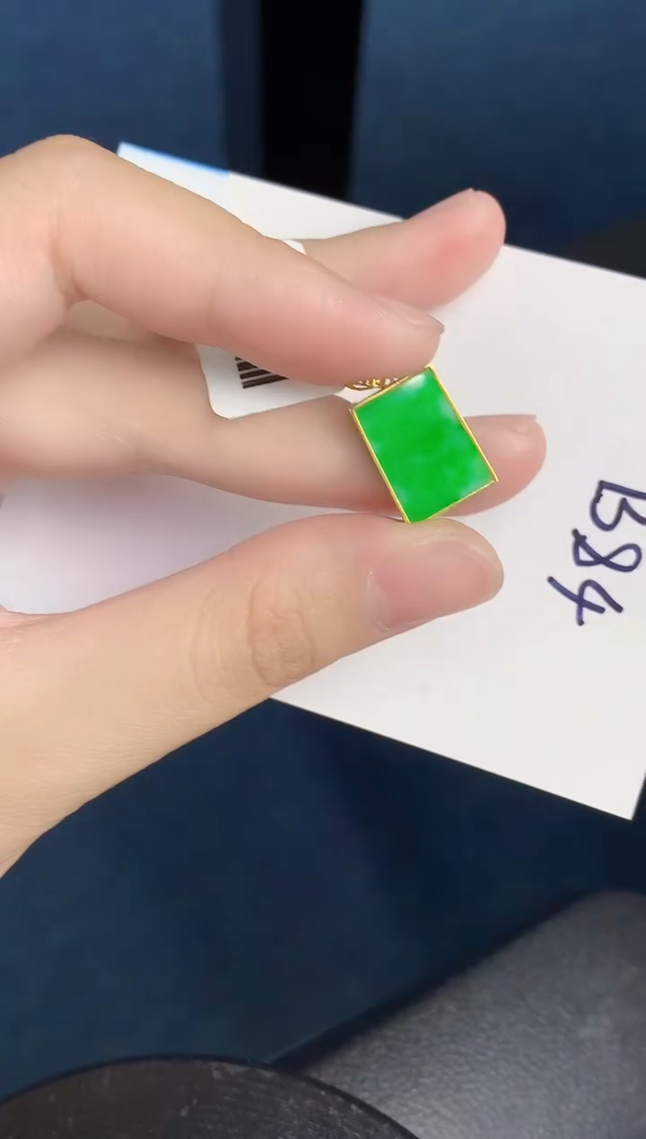 【闪购商品】翡翠颈饰18K金镶嵌000000000
