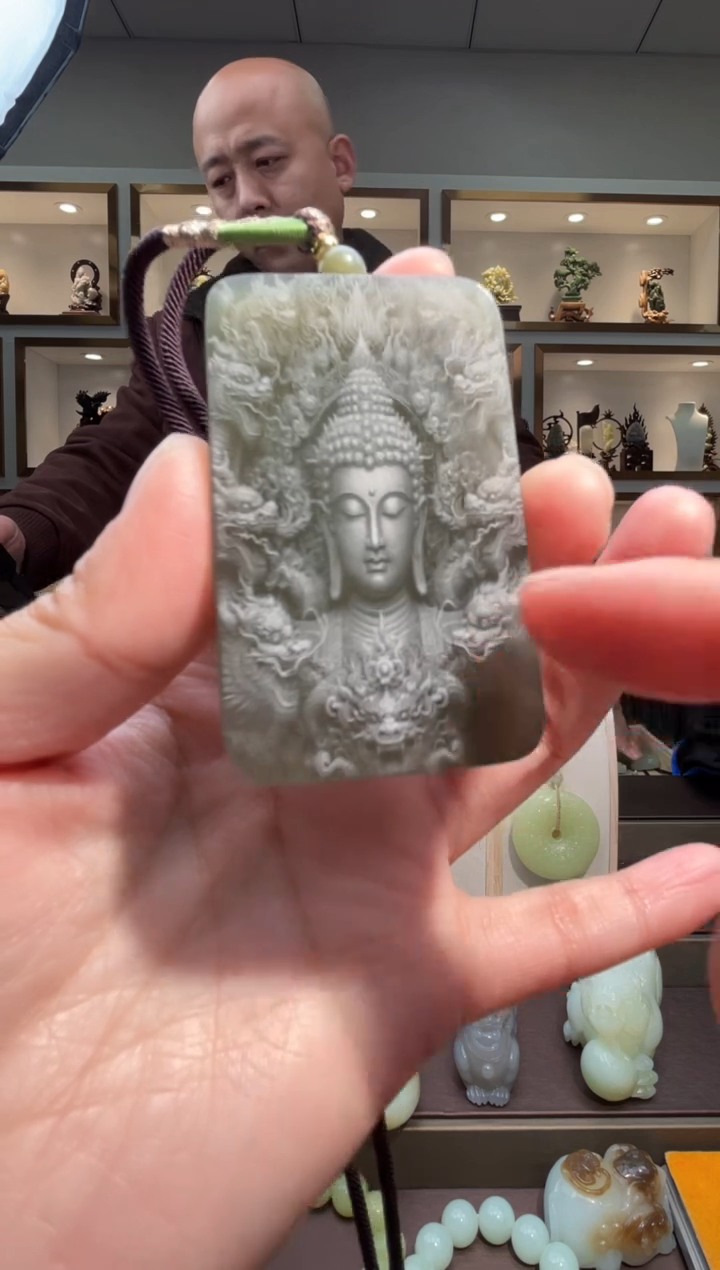 颈饰未镶嵌和田玉苏