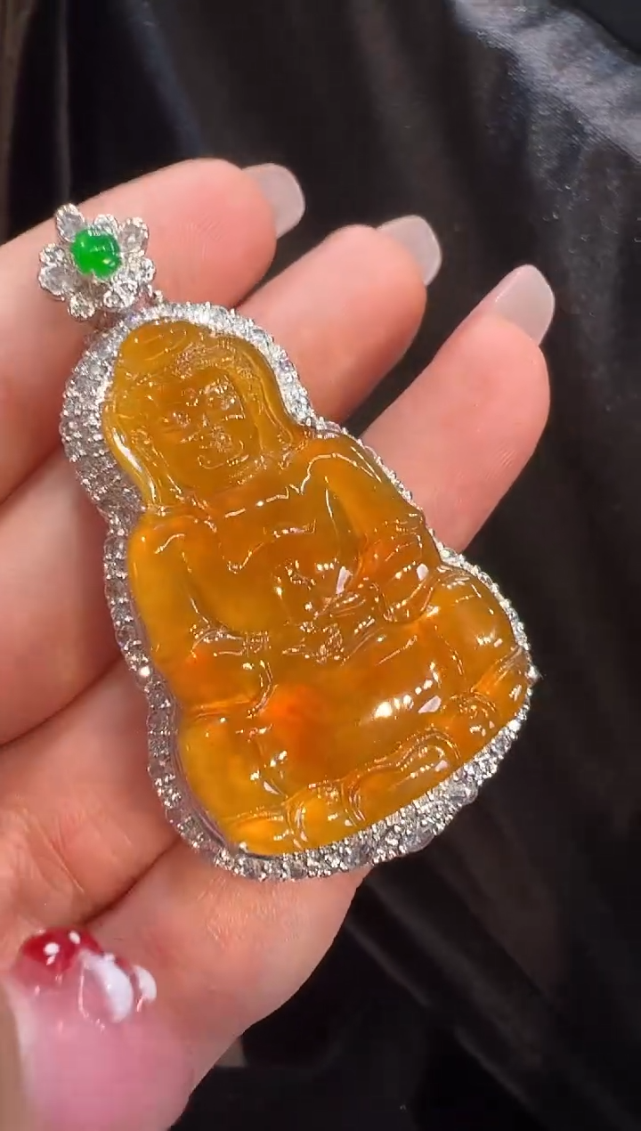 【闪购商品】翡翠颈饰18K金镶嵌吊坠