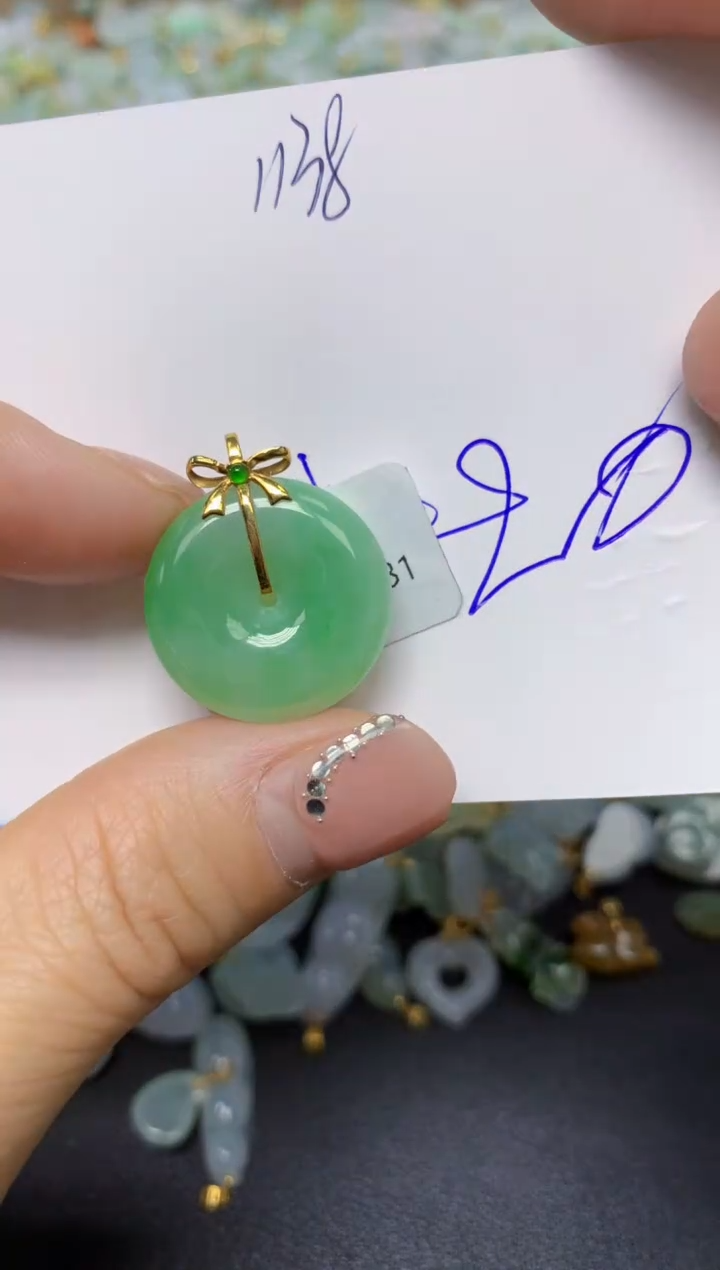 【闪购商品】翡翠挂件18K金镶嵌 天然翡翠A货