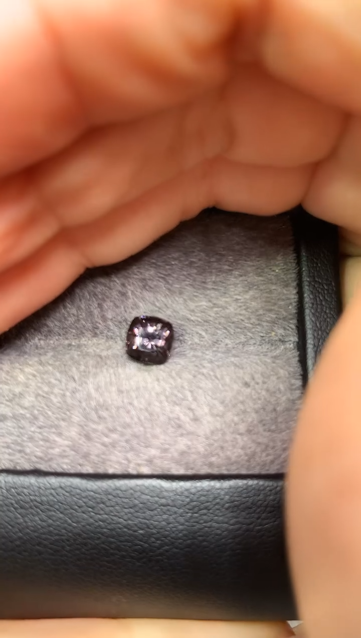 【闪购商品】定制尖晶石裸石未镶嵌枕型 石墨色调 1.43ct