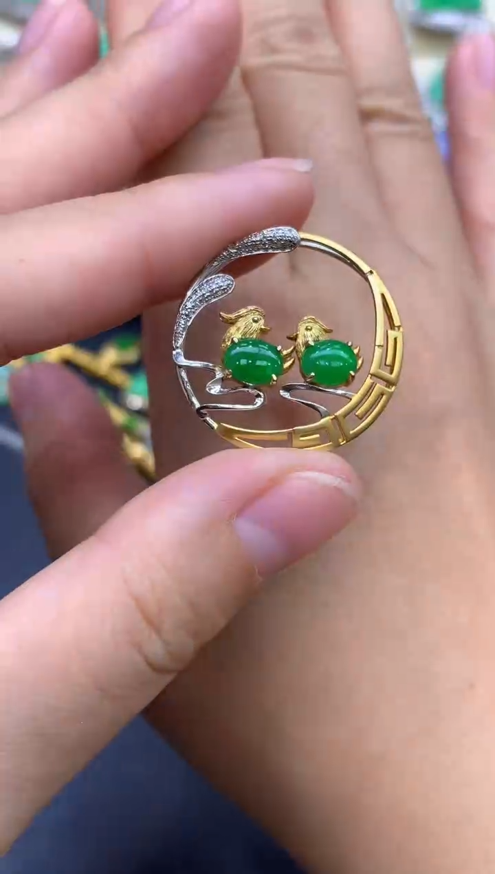 颈饰18K金镶嵌翡翠304-中国好珍宝