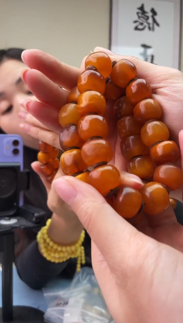 琥珀未镶嵌珠宝奇石T033 16假一罚十，多样性发一件