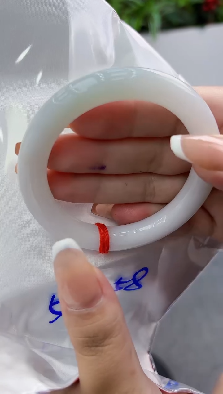 【闪购商品】翡翠手镯未镶嵌翡翠手镯