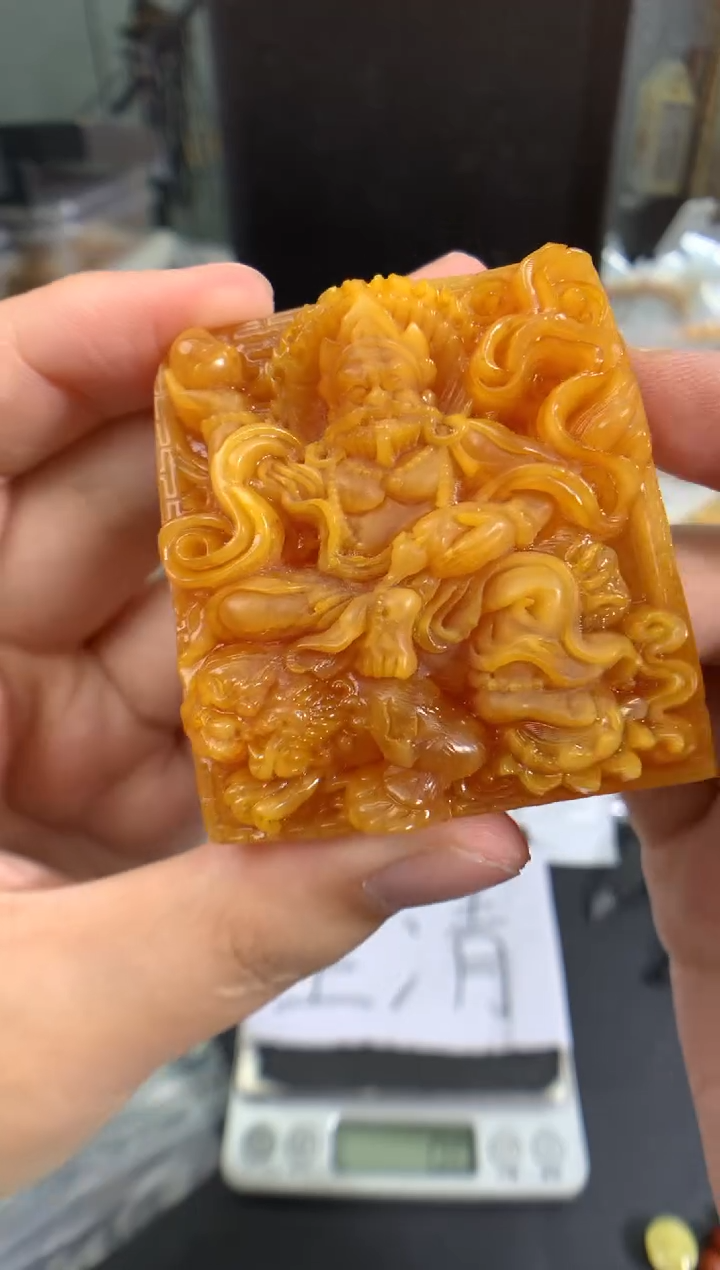 琥珀未镶嵌珠宝奇石1