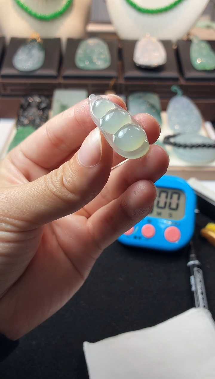 未镶嵌定制翡翠爆***~毛货不退不换