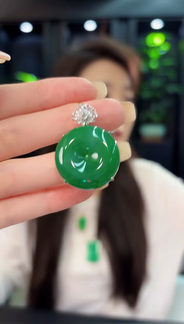 翡翠未镶嵌颈饰缅料A货/多样性发货/一件