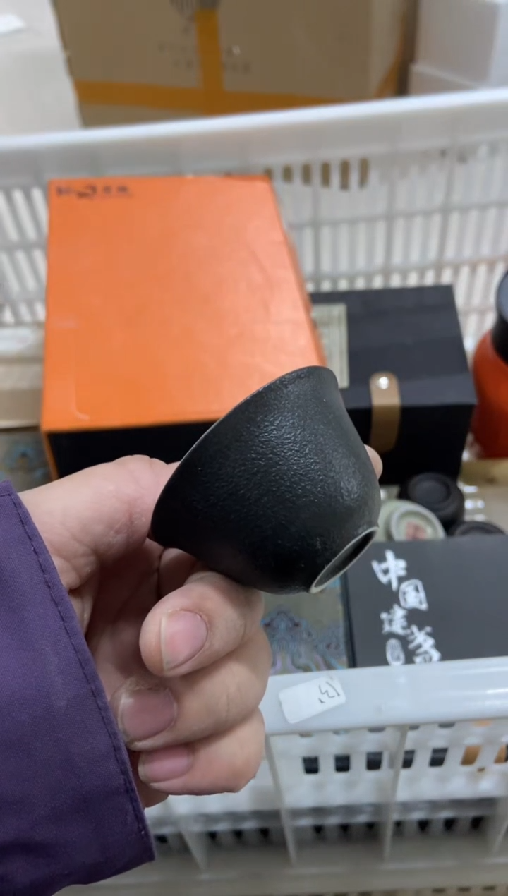 无运费险有瑕疵的摄影的产品有使用过的痕迹有点脏介意勿拍