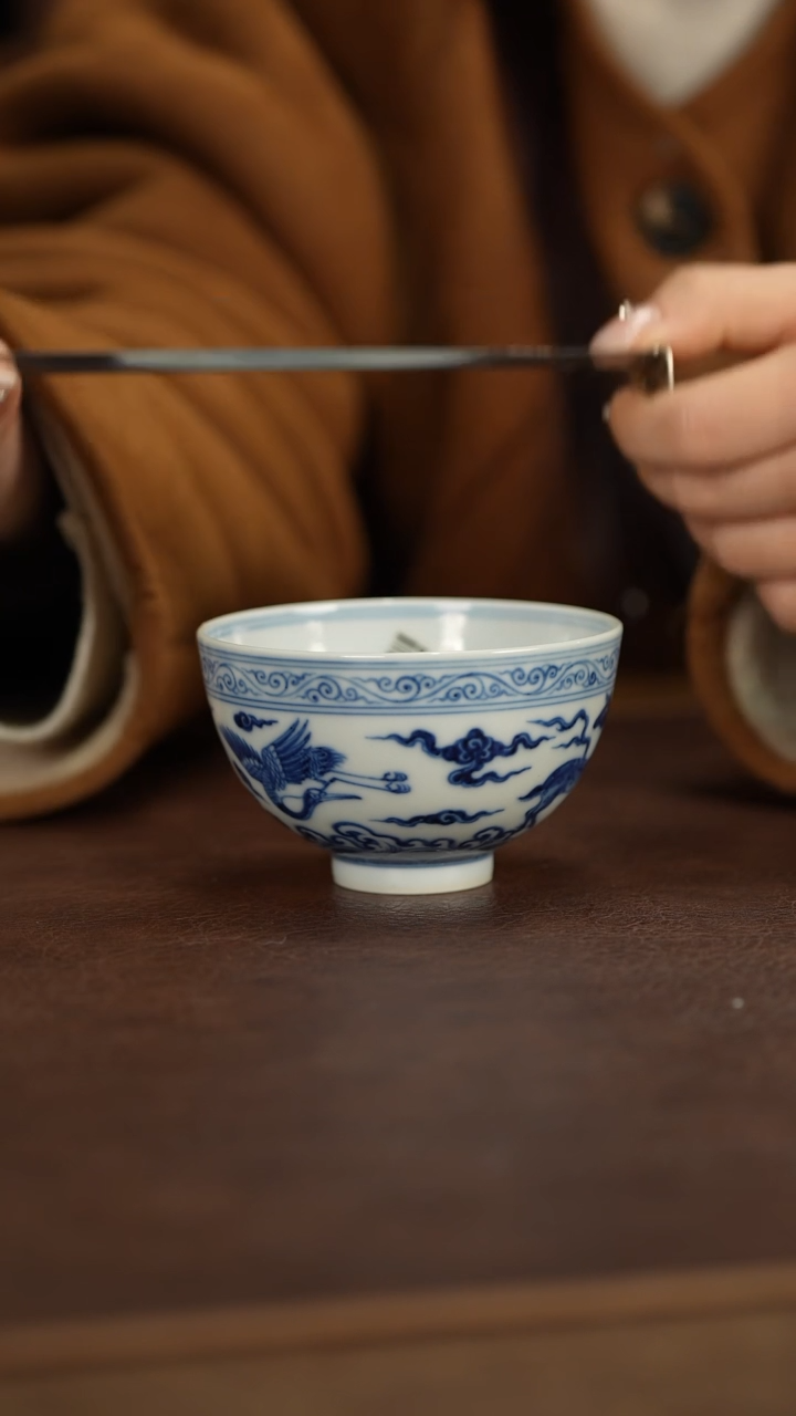 【闪购商品】博瑞堂青花鹿鹤同春鸡心杯