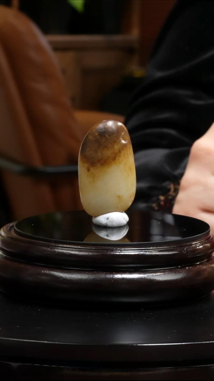 【闪购商品】和田玉吊坠(不含链)未镶嵌23.3克和田玉原石