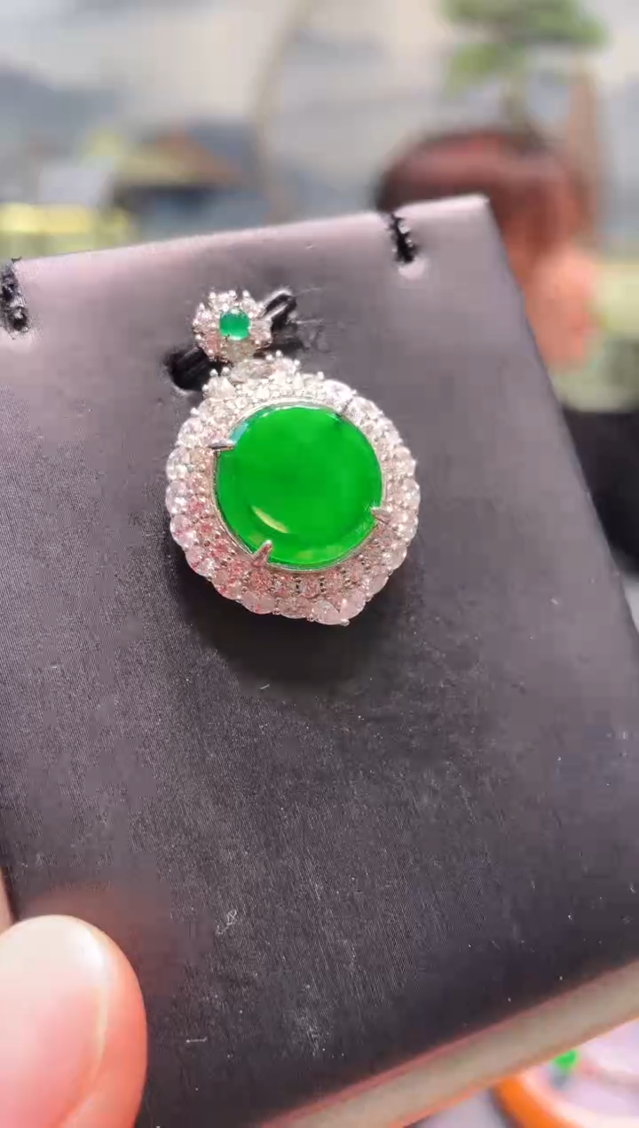 【闪购商品】翡翠吊坠(不含链)银S925镶嵌A12天然A货翡翠