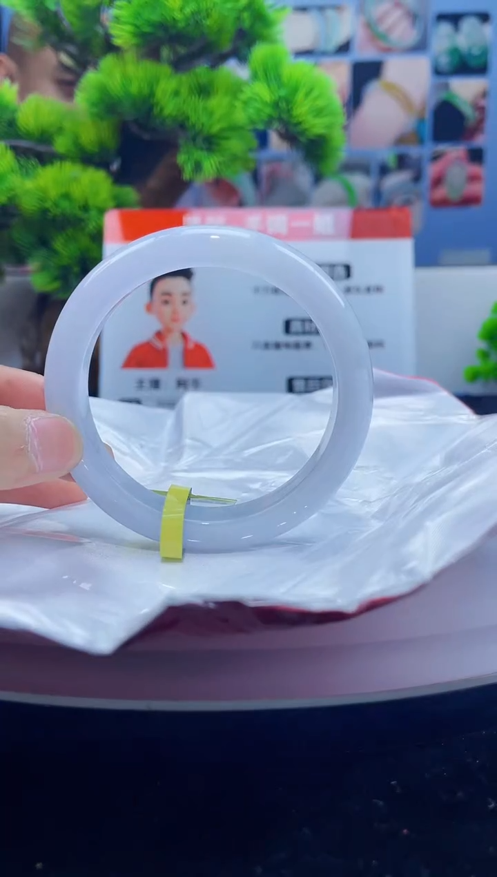 翡翠未镶嵌手镯手镯9
