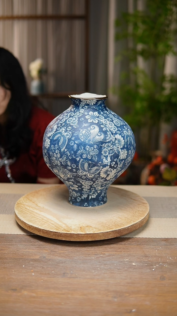 【闪购商品】陶瓷 花器青花瓷蝶恋花灯笼 