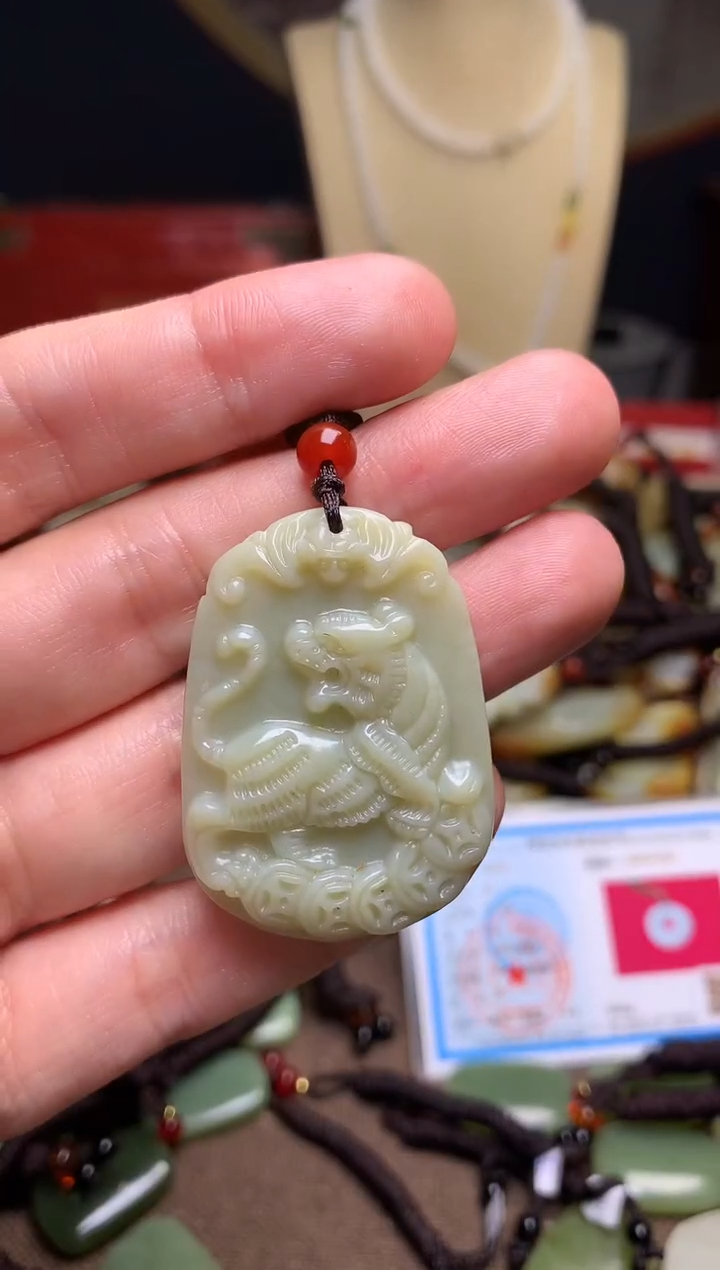 颈饰未镶嵌和田玉新疆料青海料清水和田玉吊坠