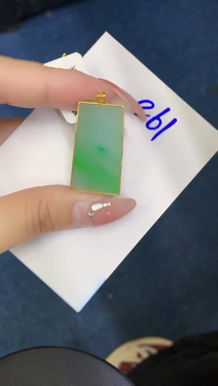 【闪购商品】翡翠颈饰未镶嵌000000000000