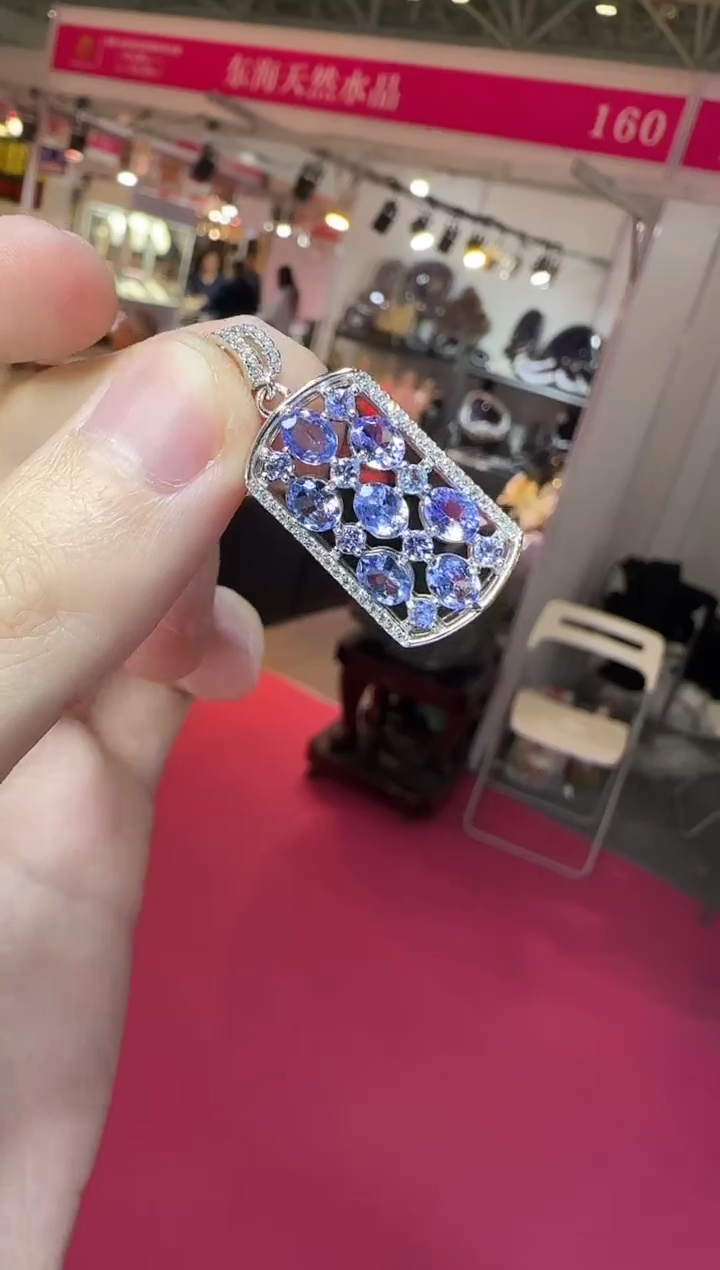 颈饰银S925镶嵌坦桑石无事牌吊坠