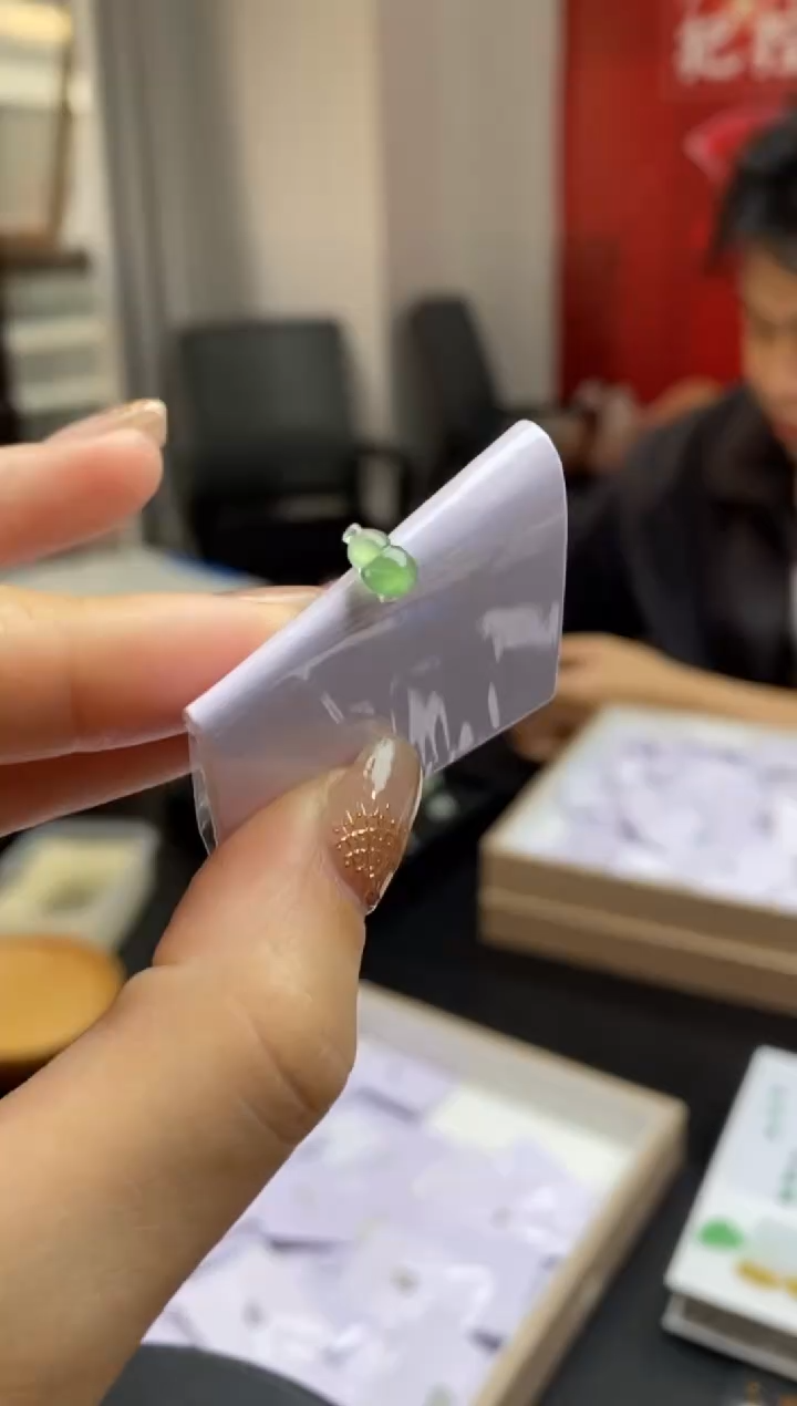 【闪购商品】定制翡翠未镶嵌翡翠毛货~