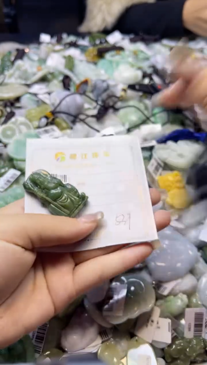 【闪购商品】翡翠颈饰未镶嵌00000539