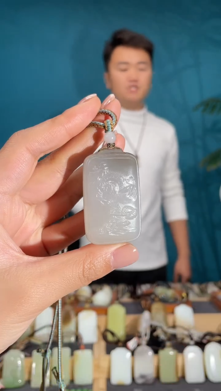 颈饰未镶嵌和田玉1