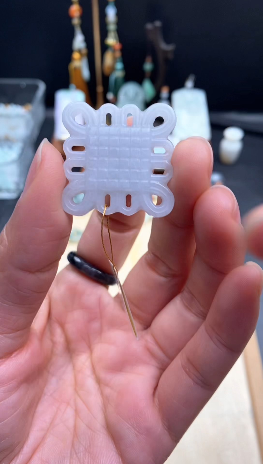 【闪购商品】翡翠颈饰未镶嵌中国结