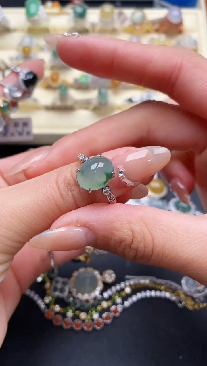 【闪购商品】翡翠戒指银S925镶嵌5555555+4