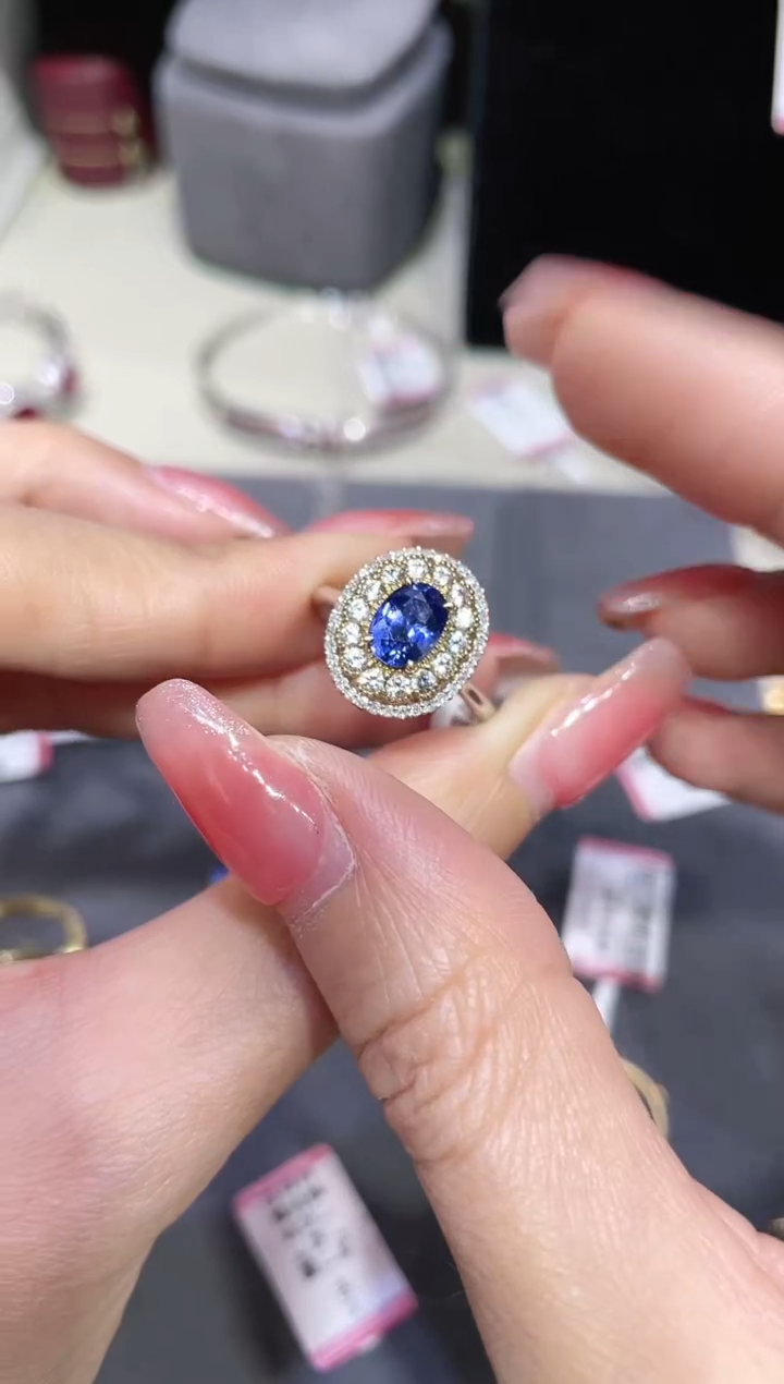 【闪购商品】蓝宝石戒指18K金镶嵌·