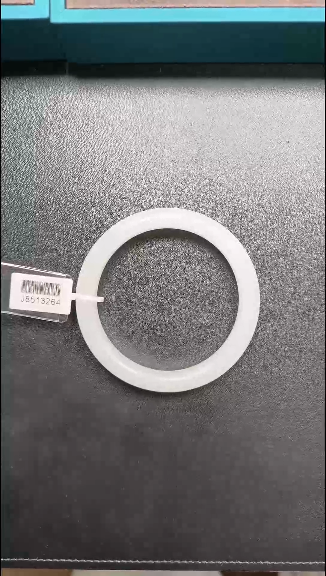 未镶嵌手镯石英质玉天山翠白月光手镯