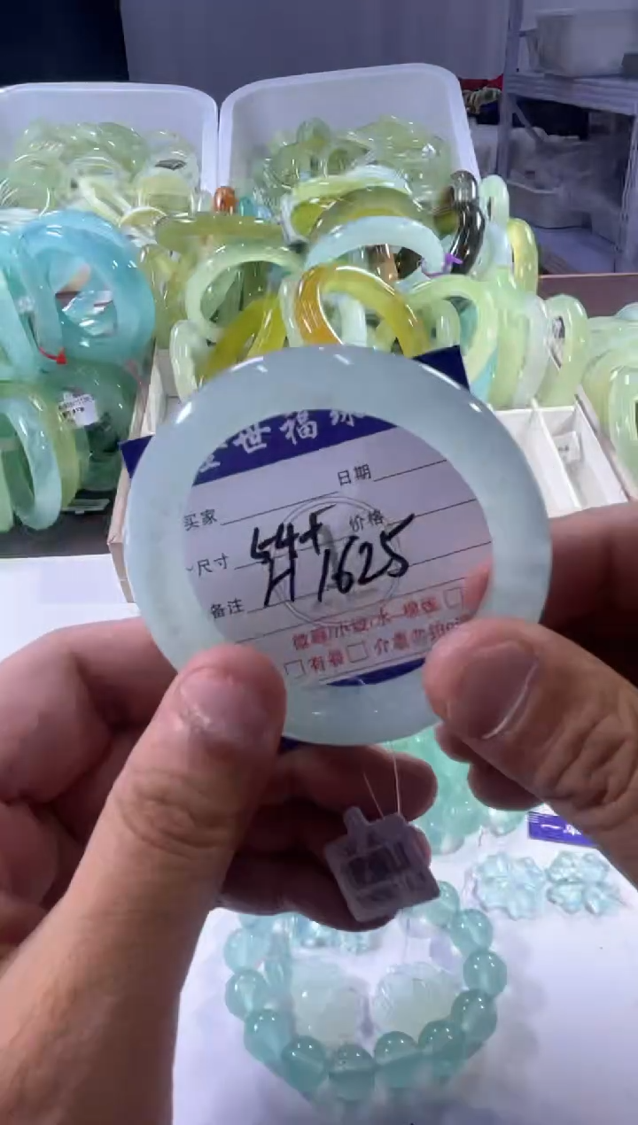 未镶嵌蛇纹石玉手镯1