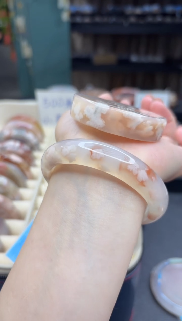 【闪购商品】石英质玉手镯未镶嵌534（59圈赠送镯心）