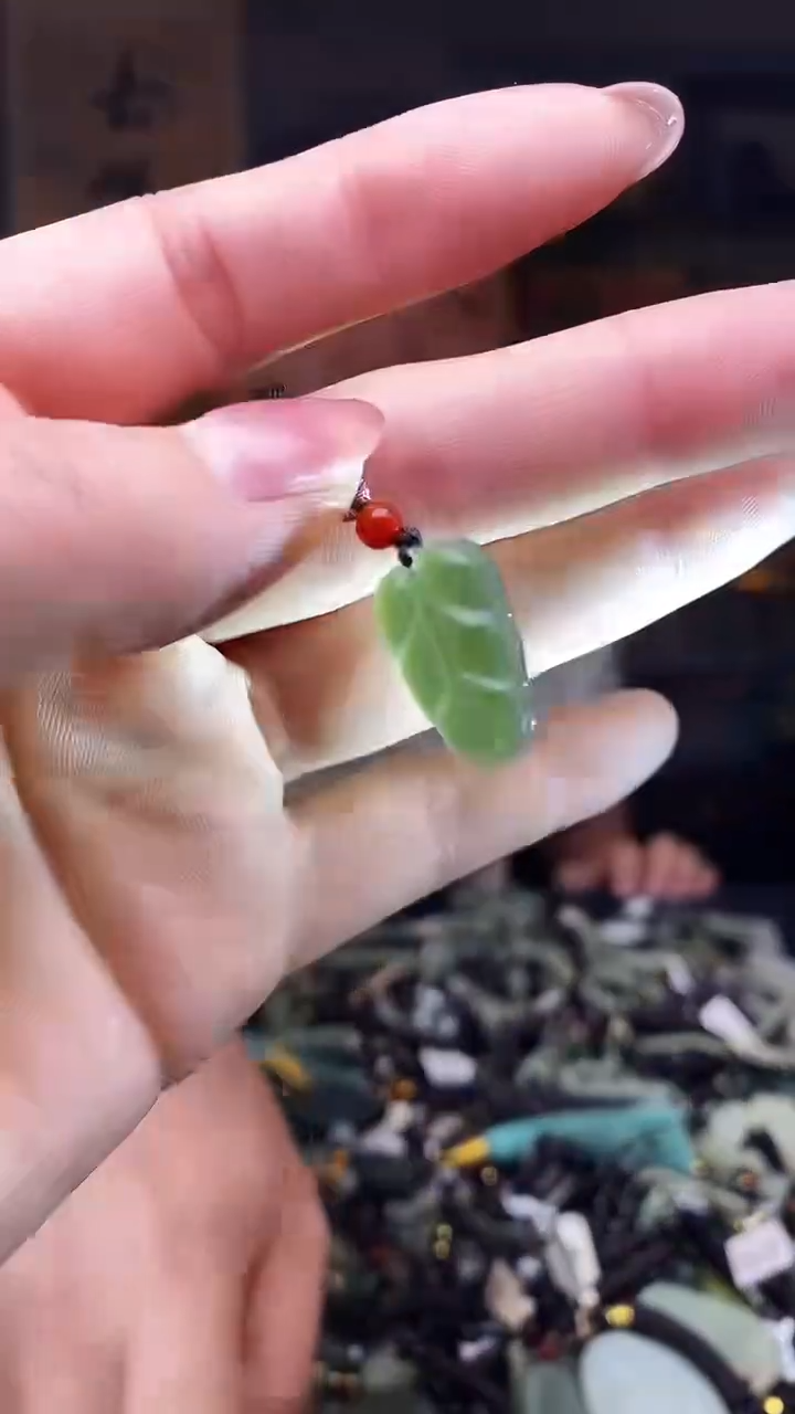 颈饰未镶嵌和田玉多样性发货，拍一发一