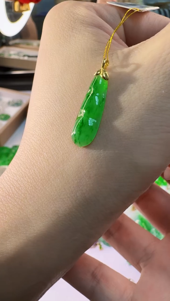 【闪购商品】翡翠18K金镶嵌颈饰缅甸翡翠A货吊坠