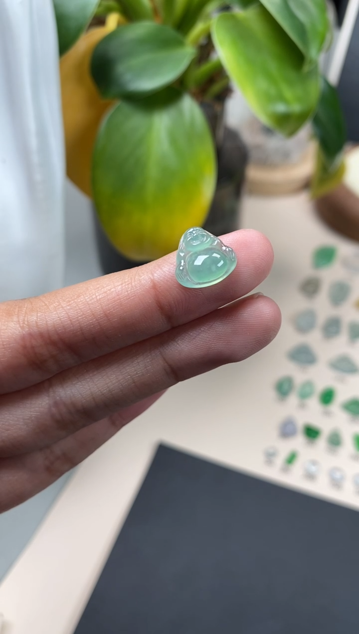 【闪购商品】翡翠颈饰未镶嵌翡翠冰果绿佛公