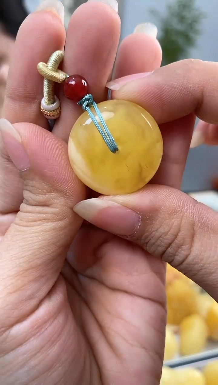 【闪购商品】蜜蜡裸石未镶嵌天然琥珀蜜蜡扣子