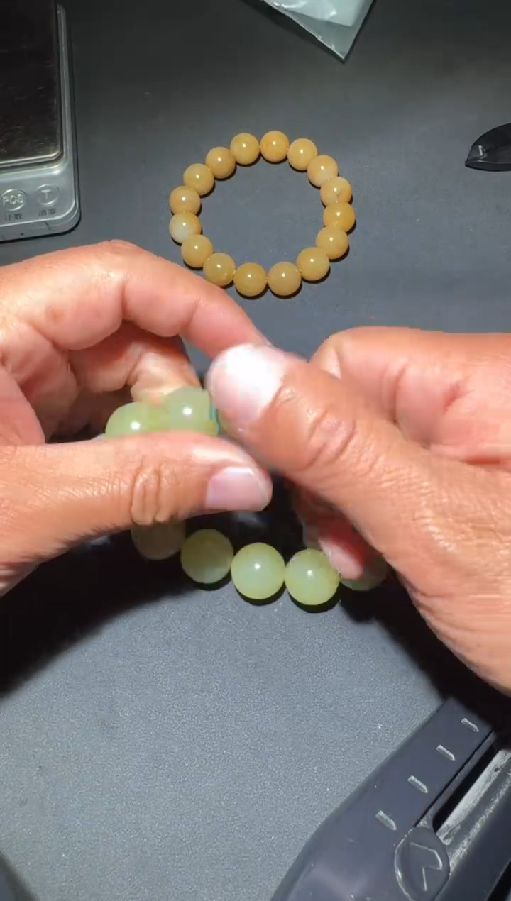 未镶嵌和田玉（糖玉）挂件和田玉