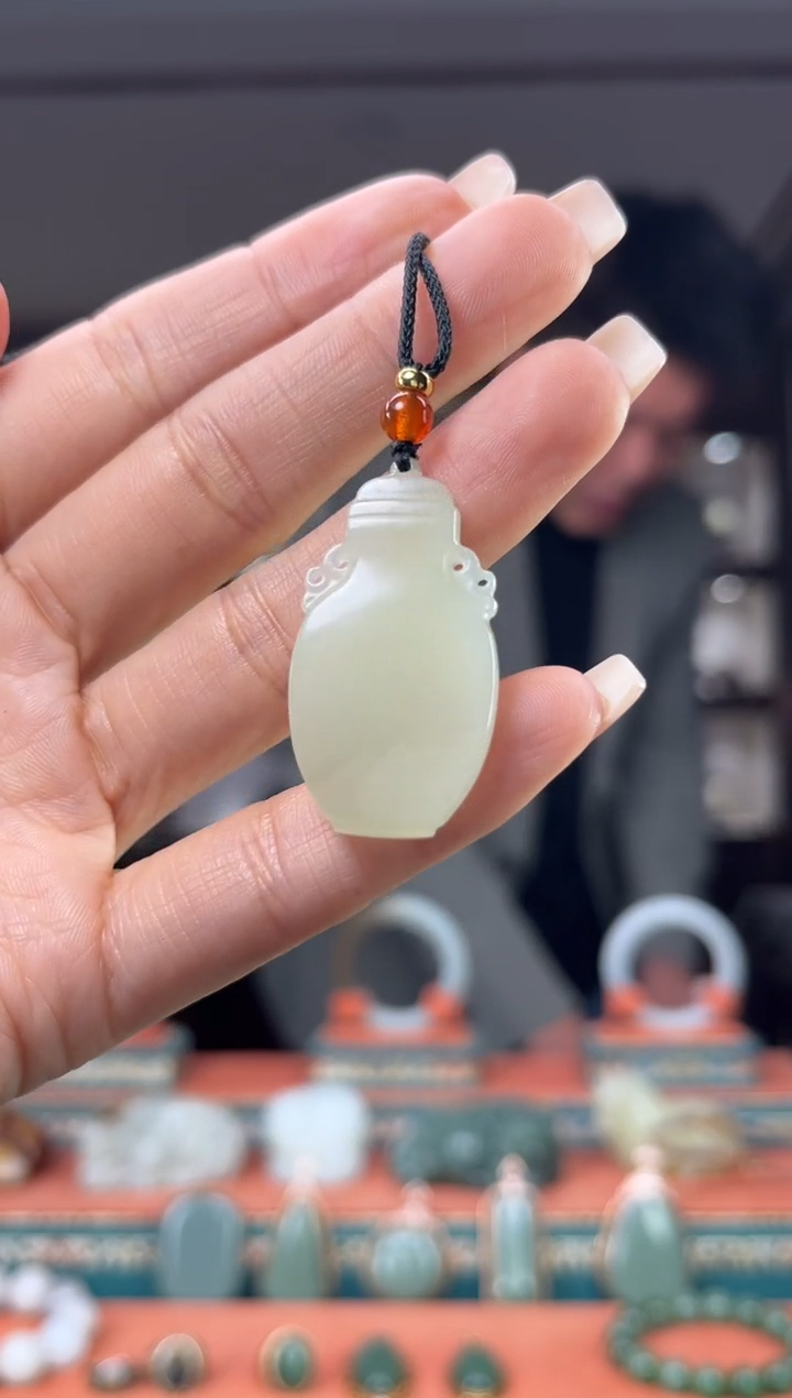 颈饰未镶嵌和田玉1