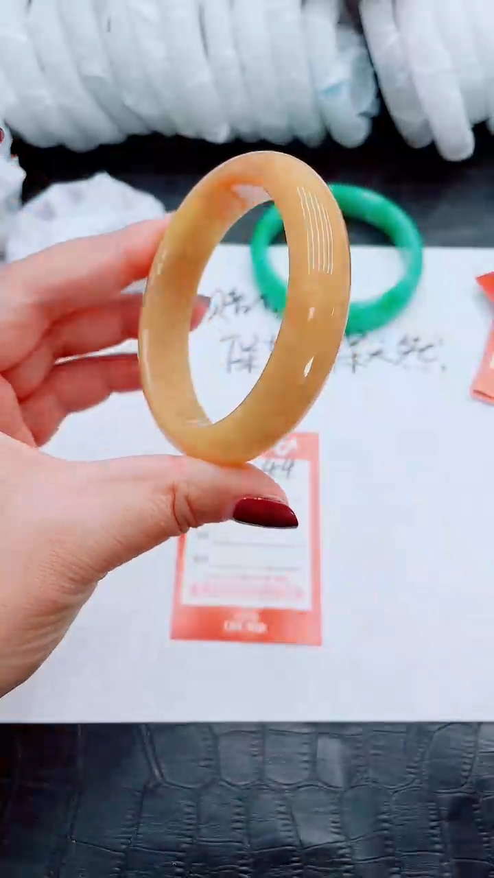 【闪购商品】石英质玉手镯未镶嵌S144-58-59